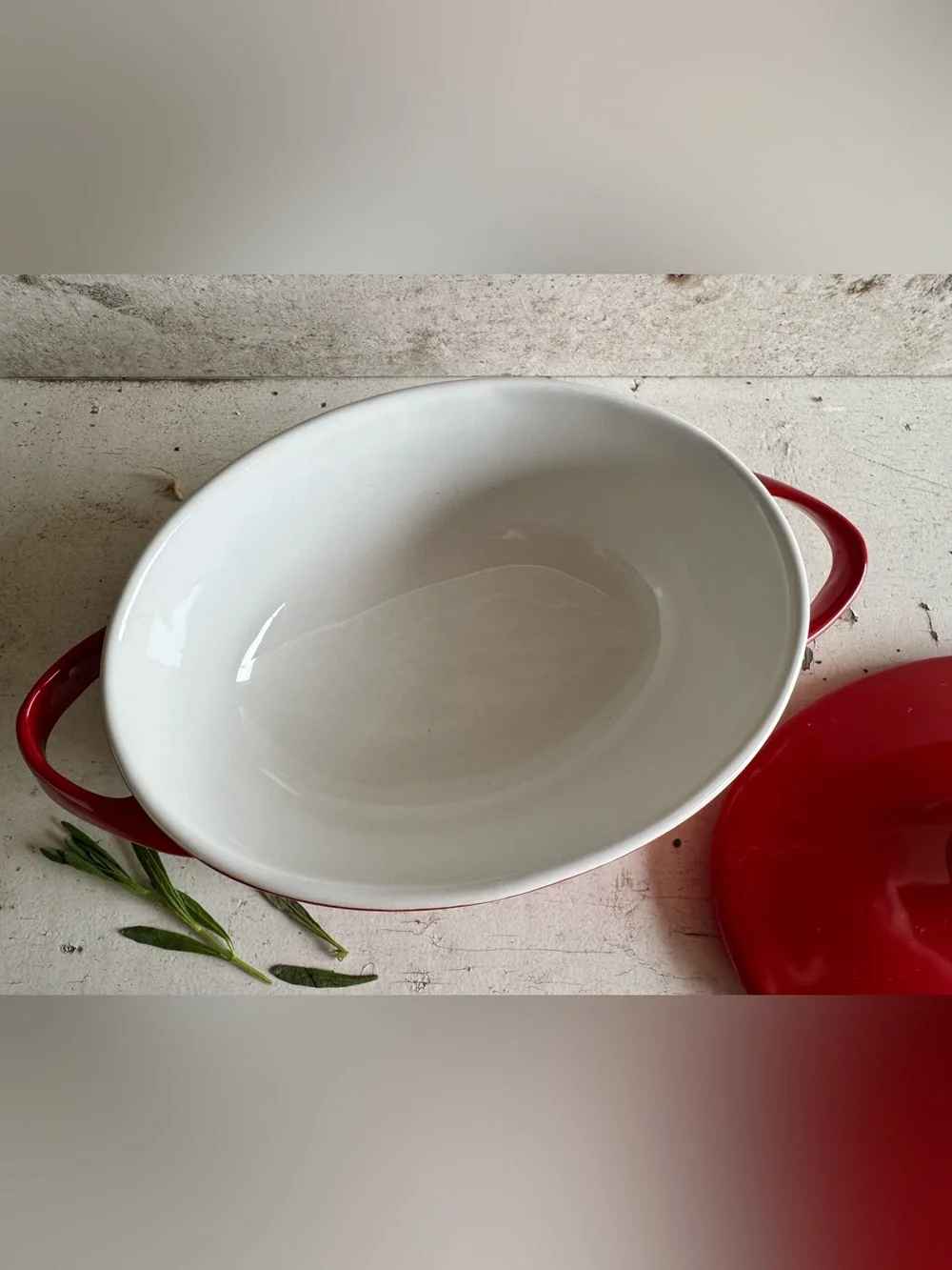 Crate & Barrel Small Red Oval Ceramic Baking Casserole Dish w/Lid - Oven Safe